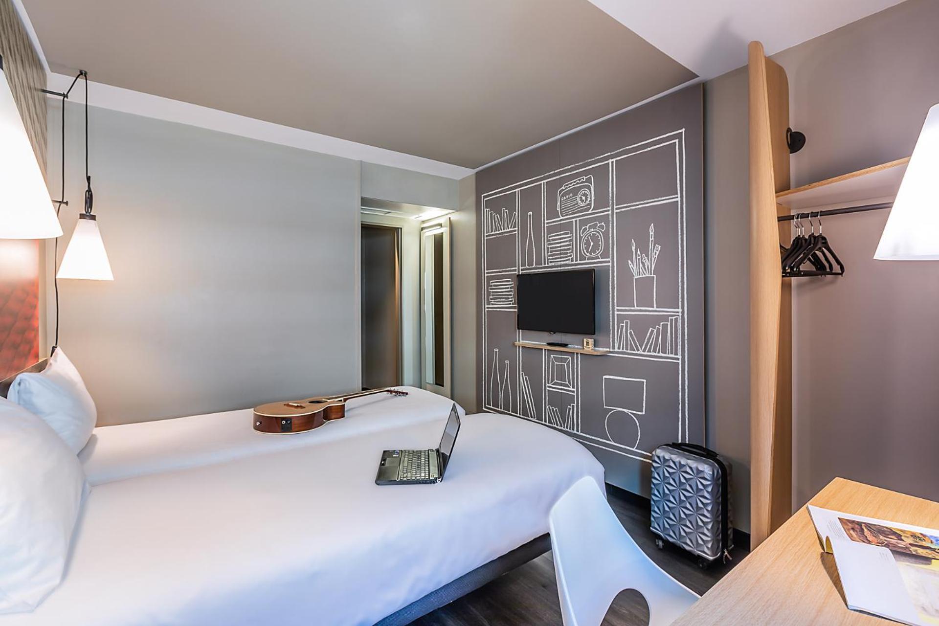 Hotel Ibis Lisboa Liberdade Exterior photo